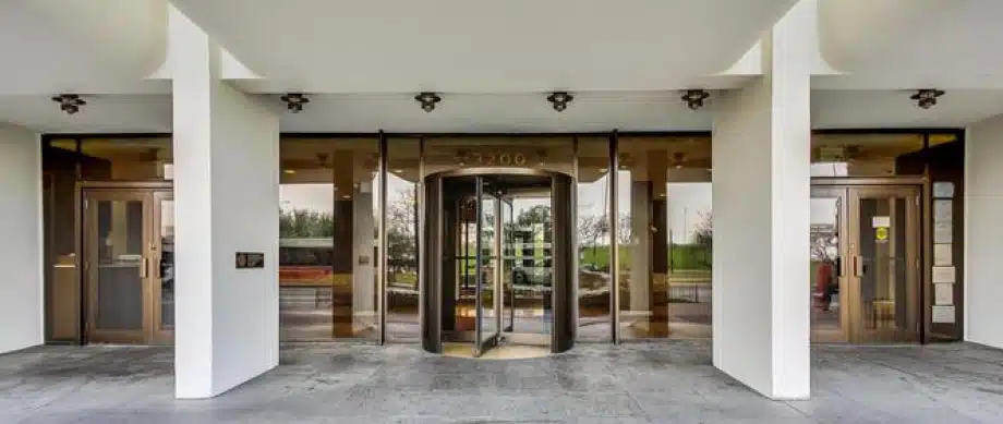 3410 North Lakeshore Dr entrance.