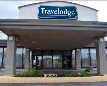 Travelodge front entrance.